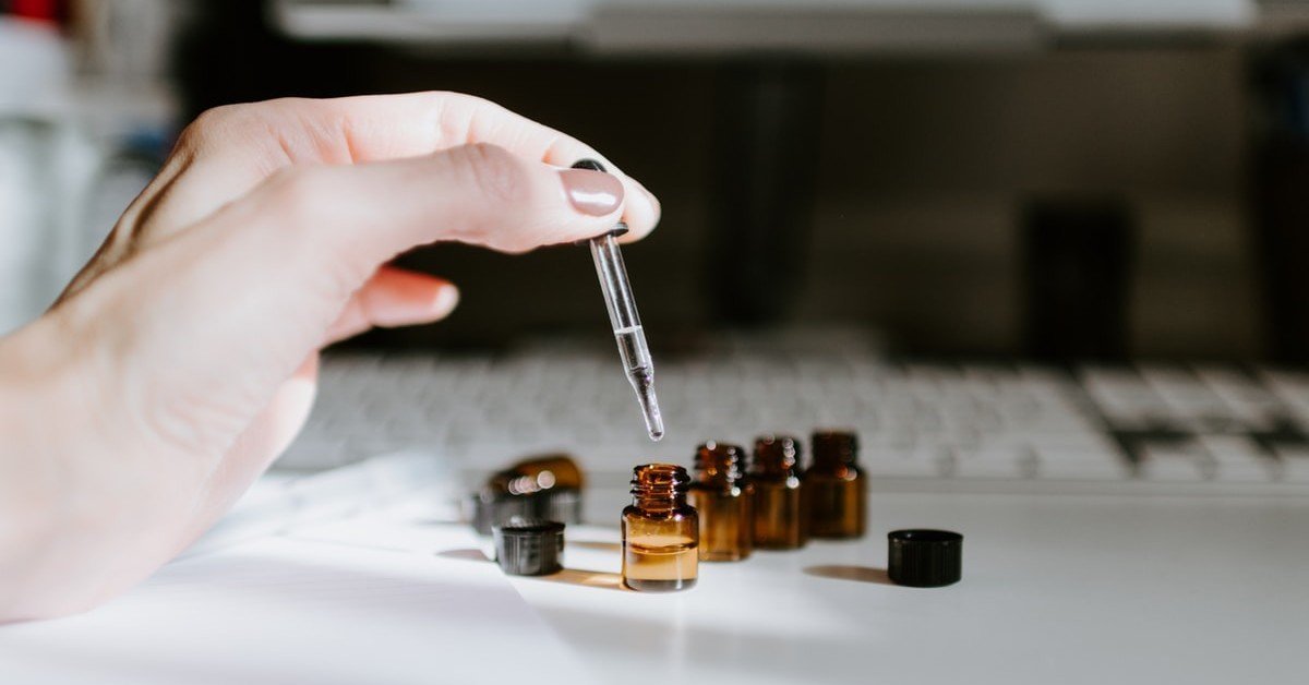 4 proven health benefits of essential oils - anatomē