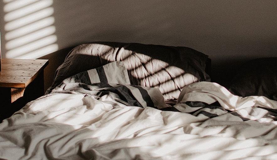 5 best essential oils for sleep - anatomē