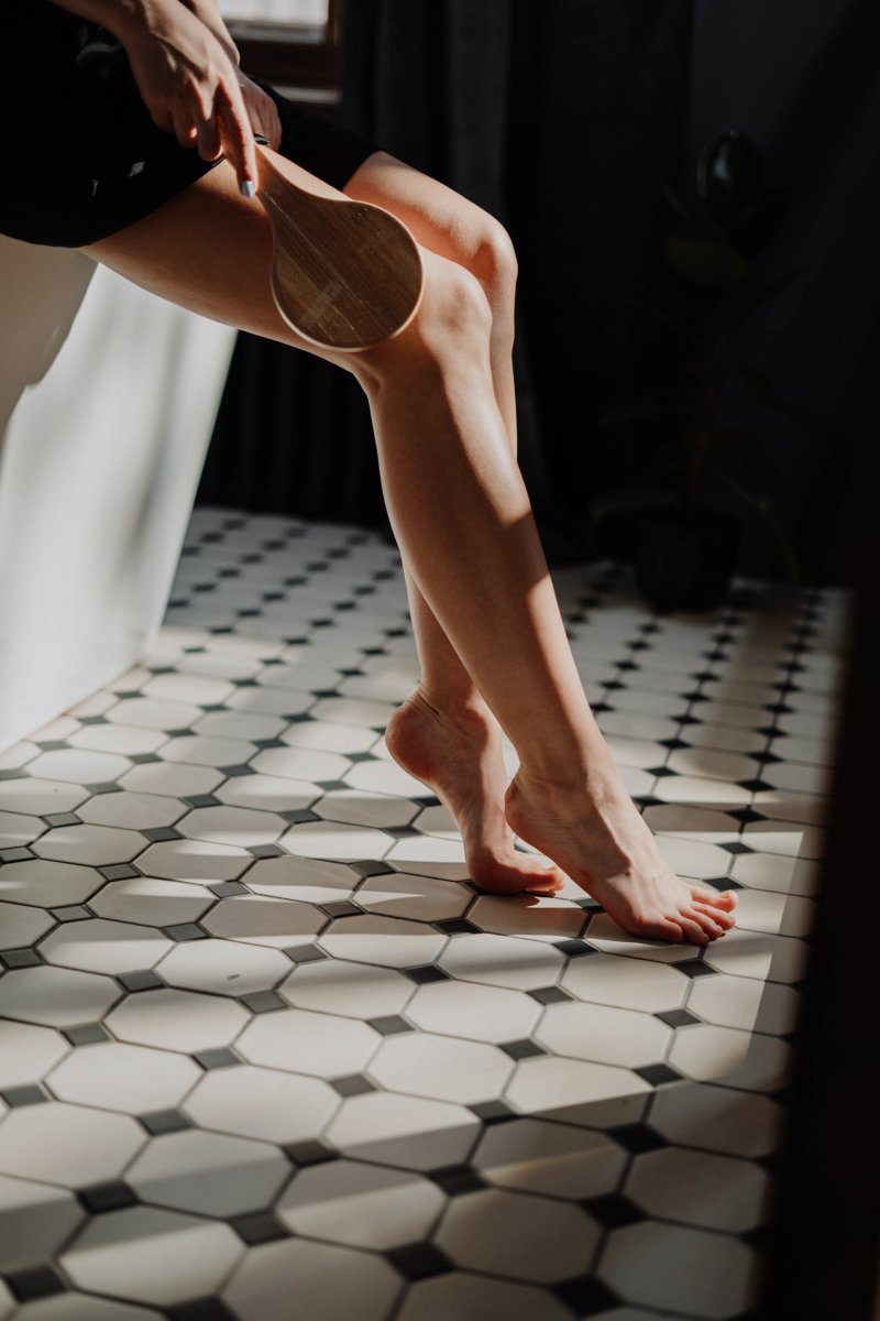 Benefits of exfoliation on your skin and body - anatomē